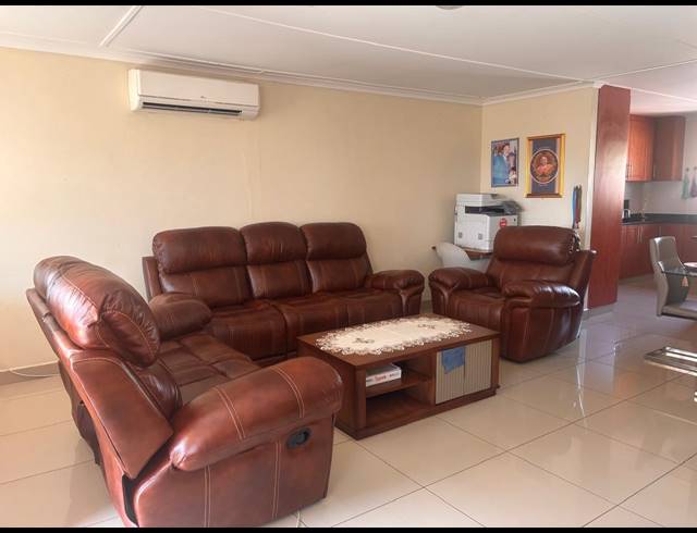 3 BEDROOM TOWNHOUSE FOR SALE IN ZSM INDUSTRIAL